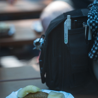 Rucksack und Gurken