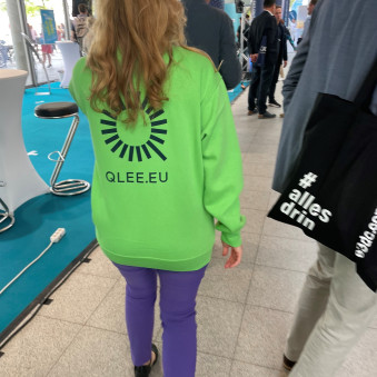 QLEE-Sweater_(c)E.Wegener QLEE-Sweater_(c)E.Wegener