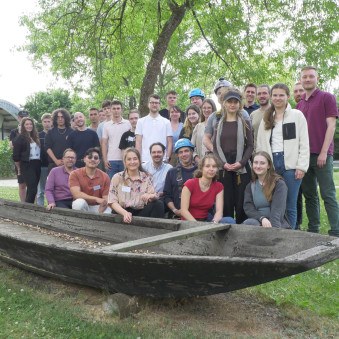 © QLEE/Maria Göckeritz Gruppenfoto der ZAK-Teilnehmenden und Workshopleitern.